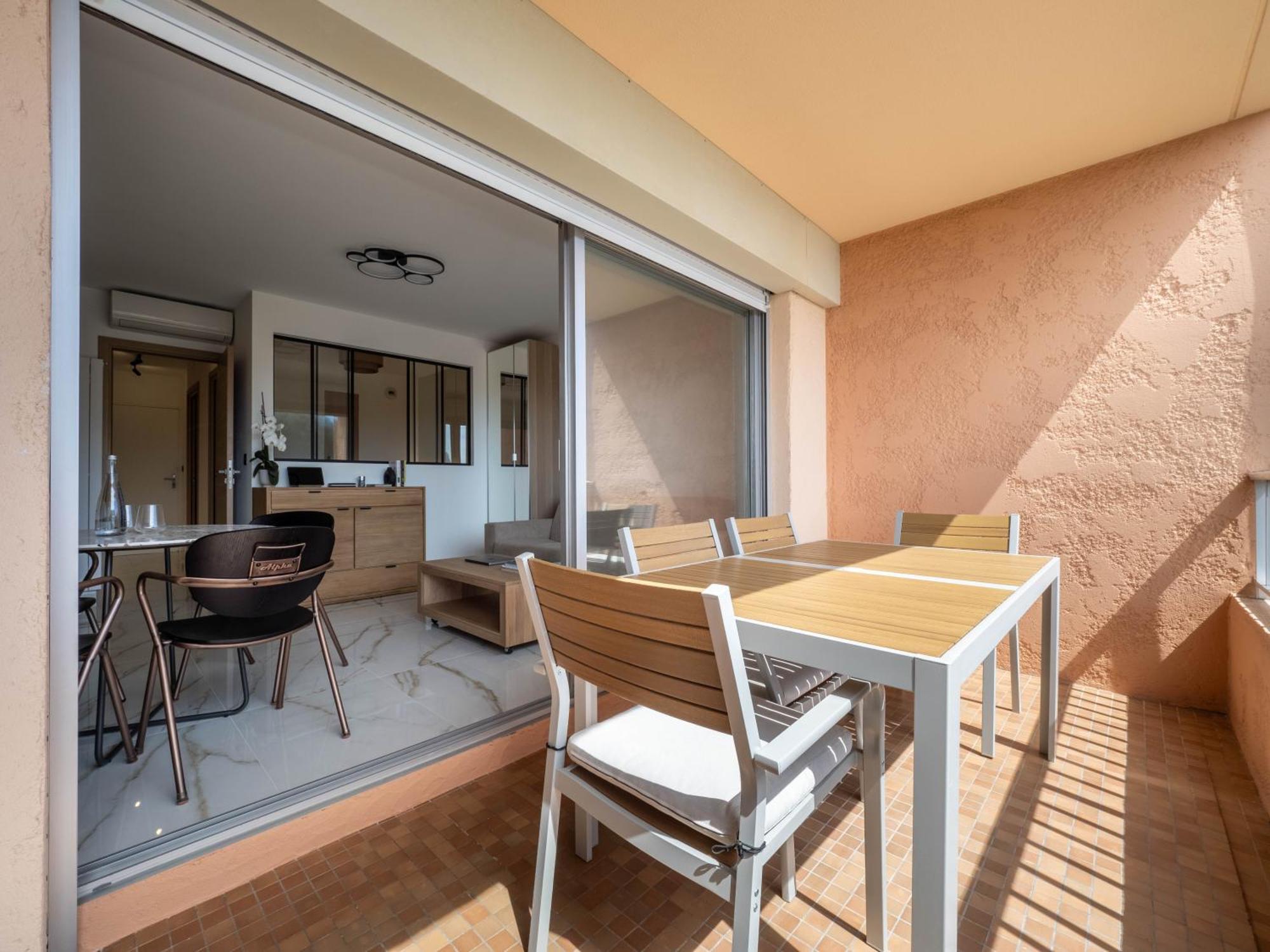 Eden Azur - Residence Hoteliere Golfe-Juan Cameră foto