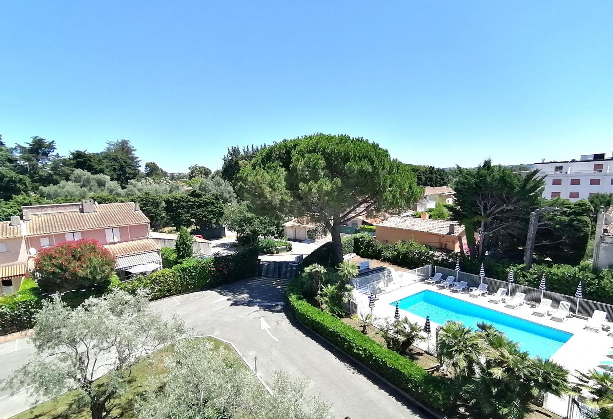Eden Azur - Residence Hoteliere Golfe-Juan Cameră foto